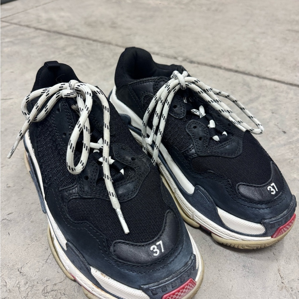 Balenciaga dad sneakers